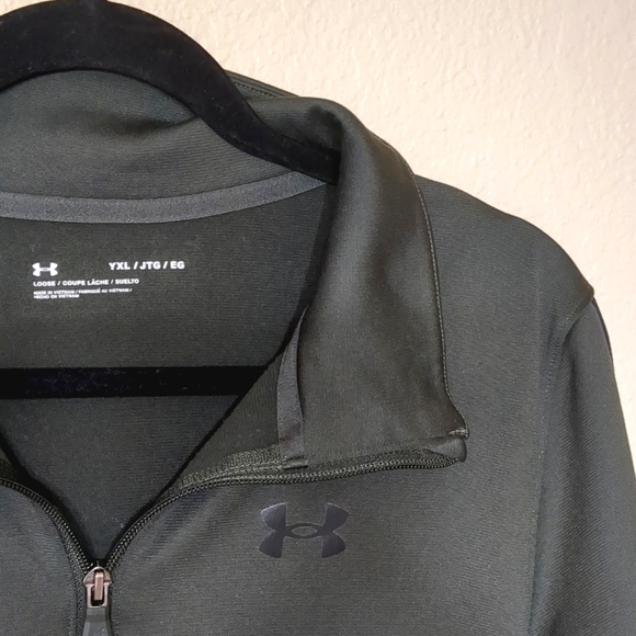 UNDER ARMOUR - Picture 2 of 9